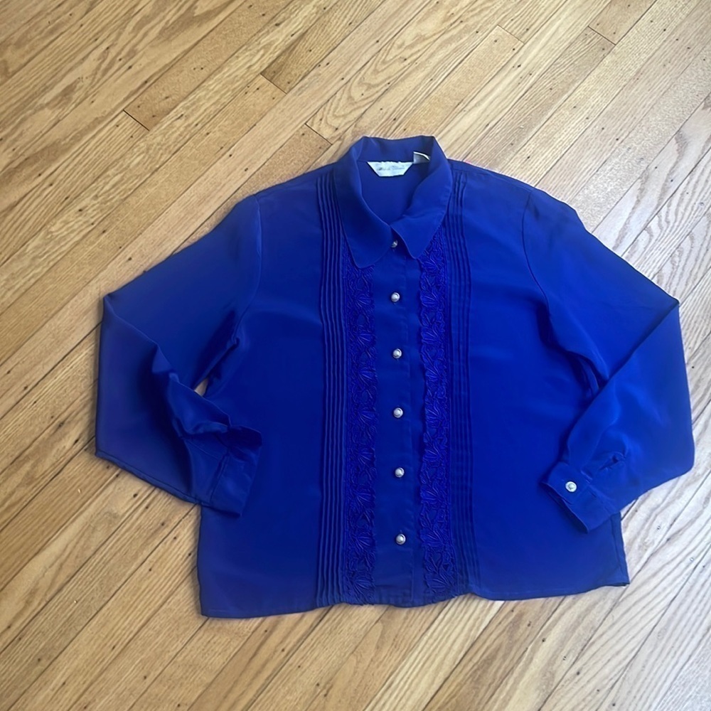 Vintage Elizabeth Williams Royal Blue Lace Chiffon Blouse Pearl Buttons M